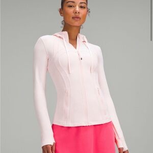 Lululemon light pink , define hooded jacket. Size 6. Never worn!